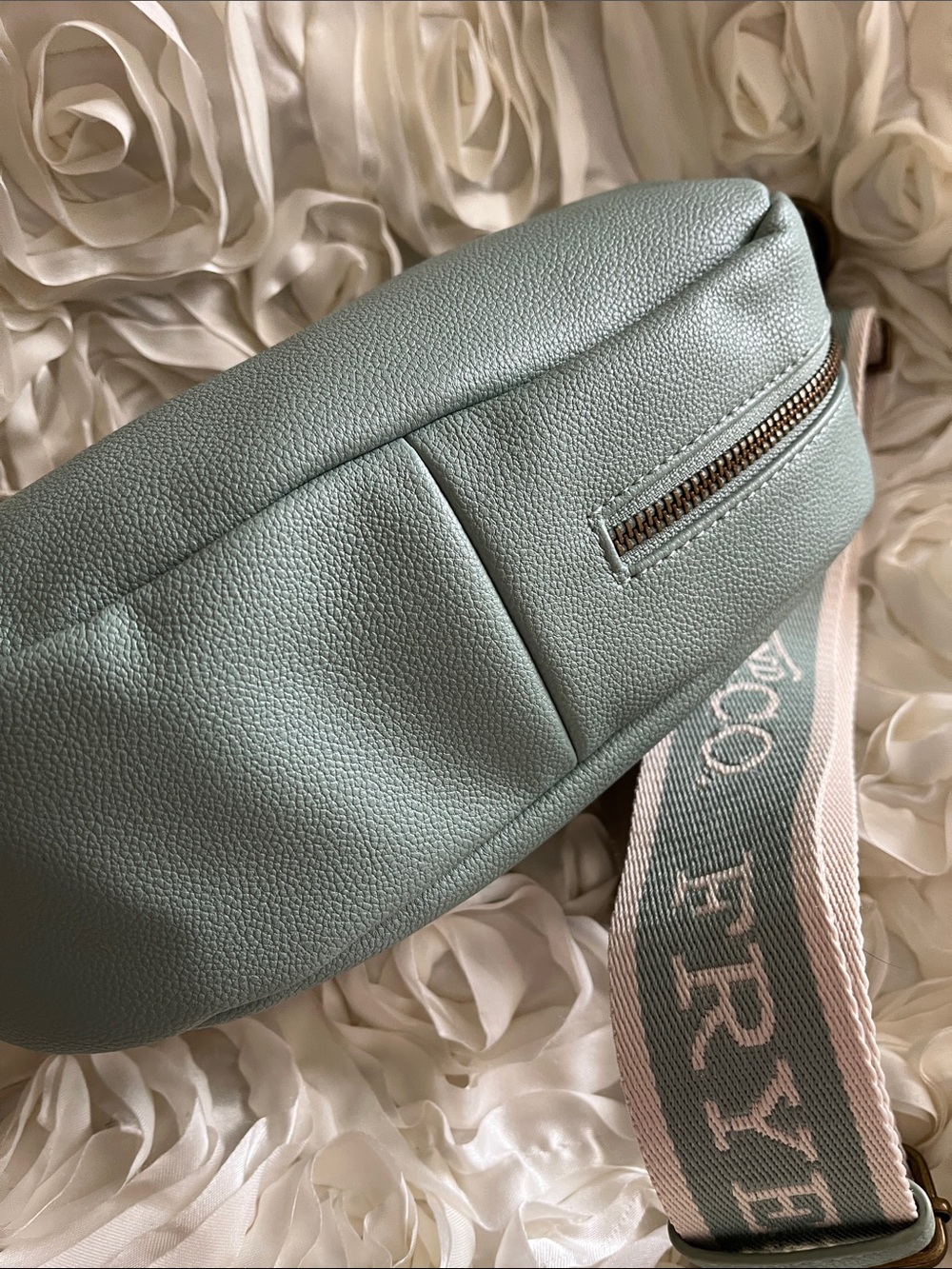 Frye & Co. Spencer Chic Sling Bag - Picture 6 of 9